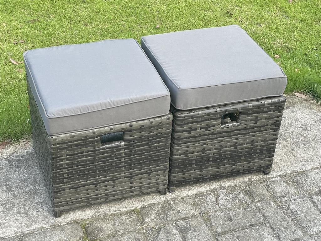 Mobilier À Dîner De Jardin en rotin ave 2 Canapé Table à manger réglable en hauteur 2 Tabourets MéCosymeub gris foncé QGFN06290