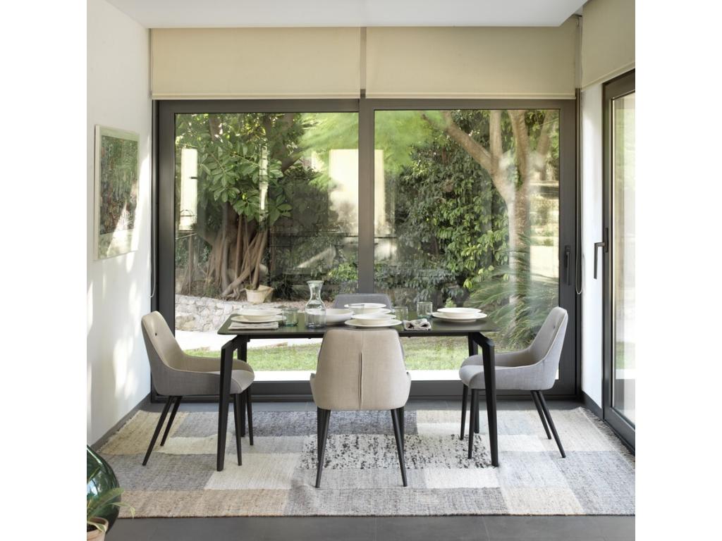 Table en céramique noire avec pieds en métal noir 140x81 GXFR23535